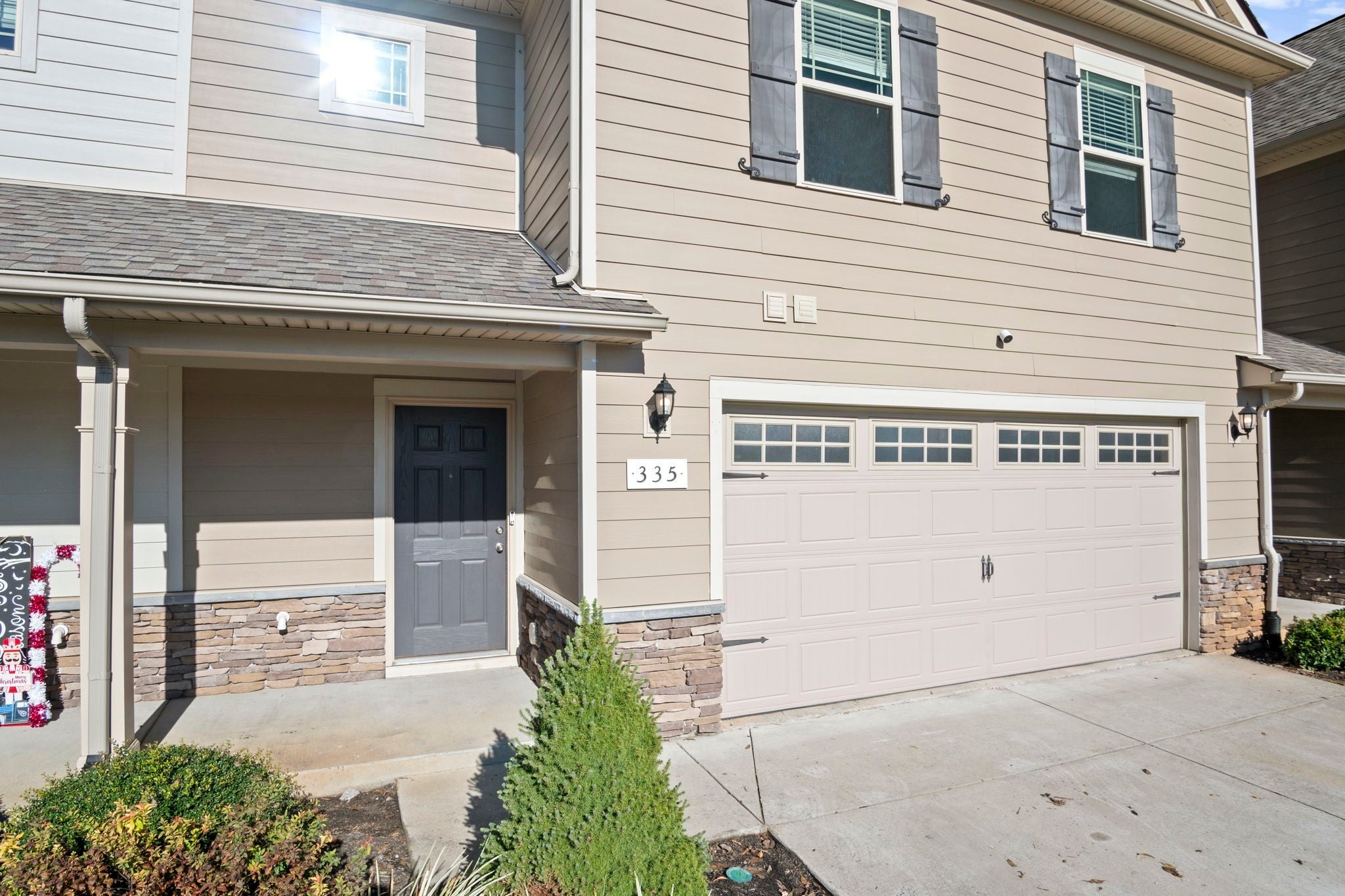 Photo of Listing #3042055