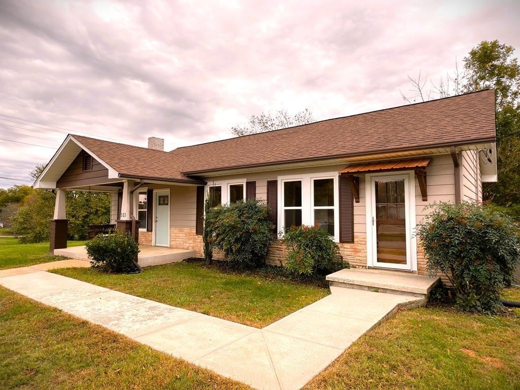 Photo of Listing #3042066