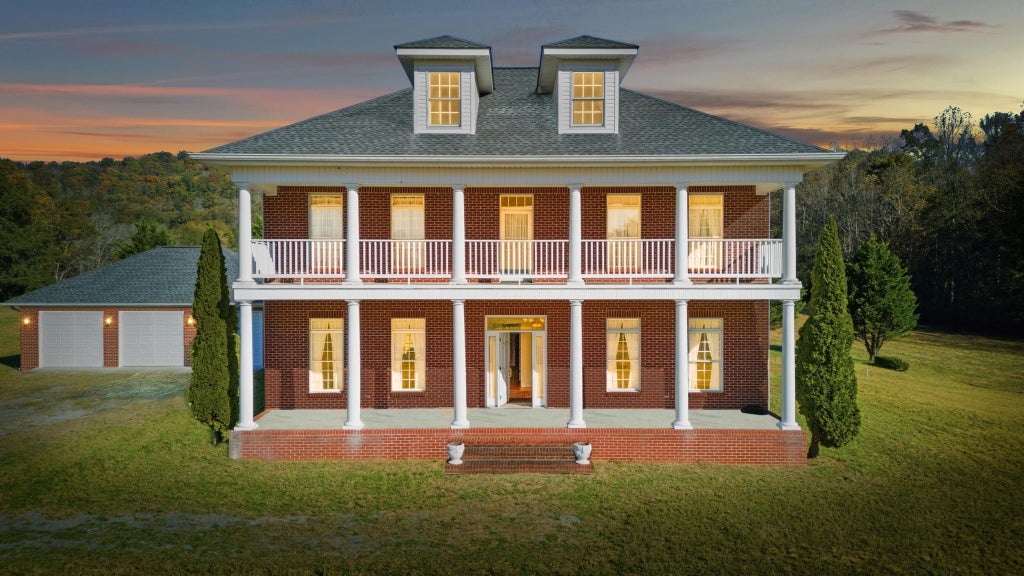 126 County Road 98, Bridgeport