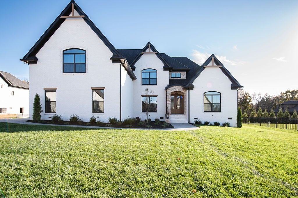 Photo of Listing #3042201