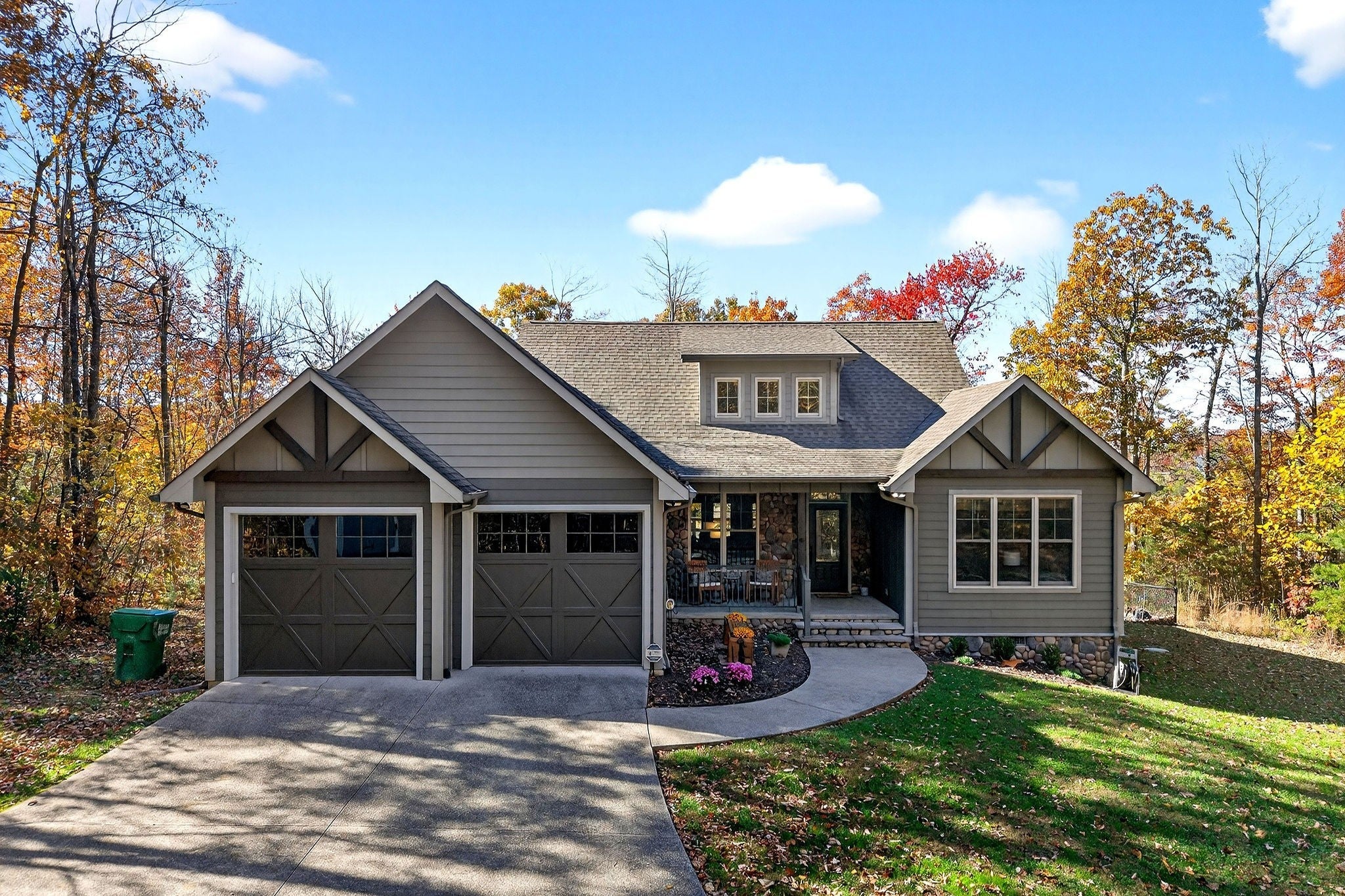 Photo of Listing #3042216