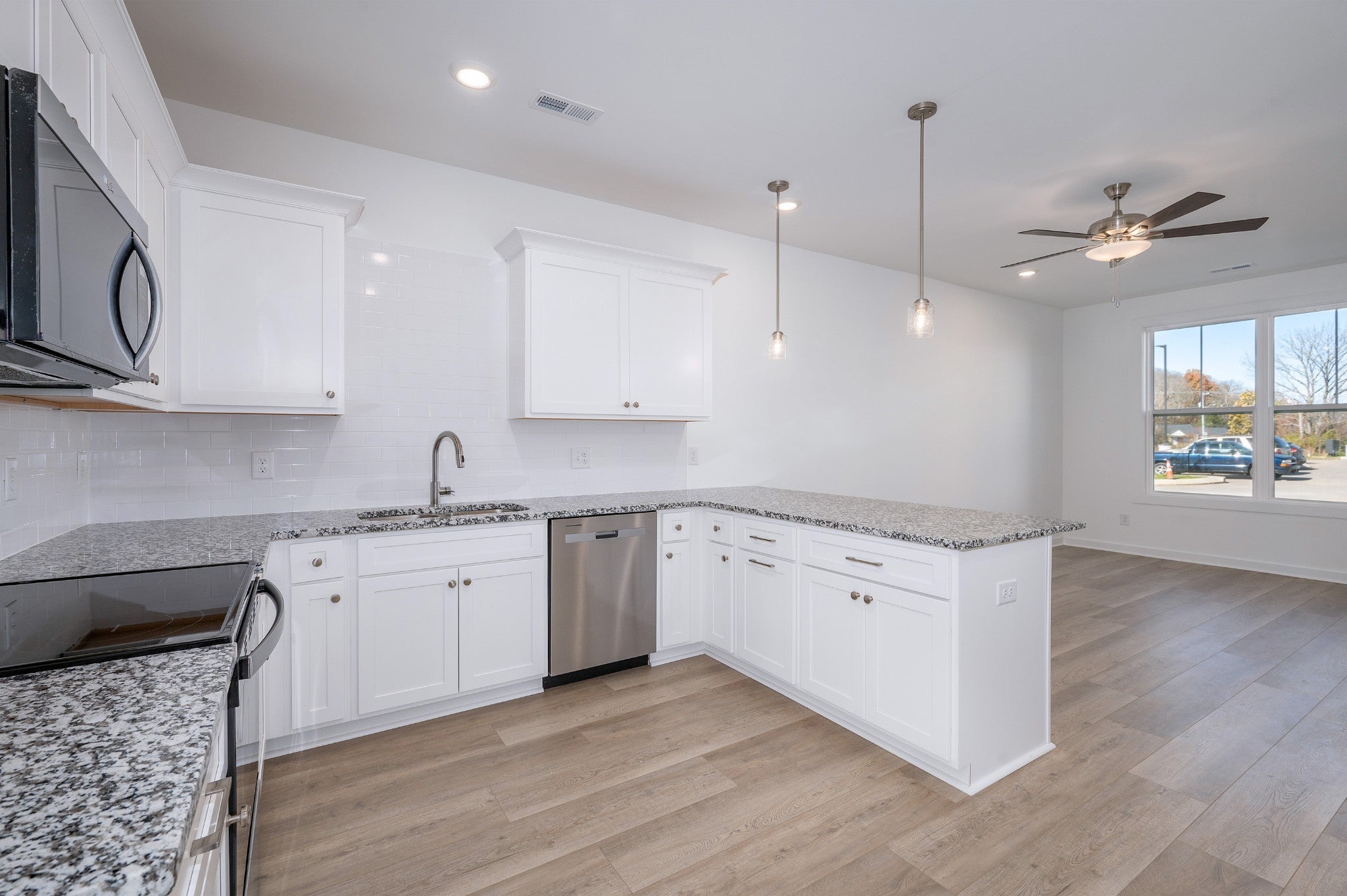 Photo of Listing #3042218