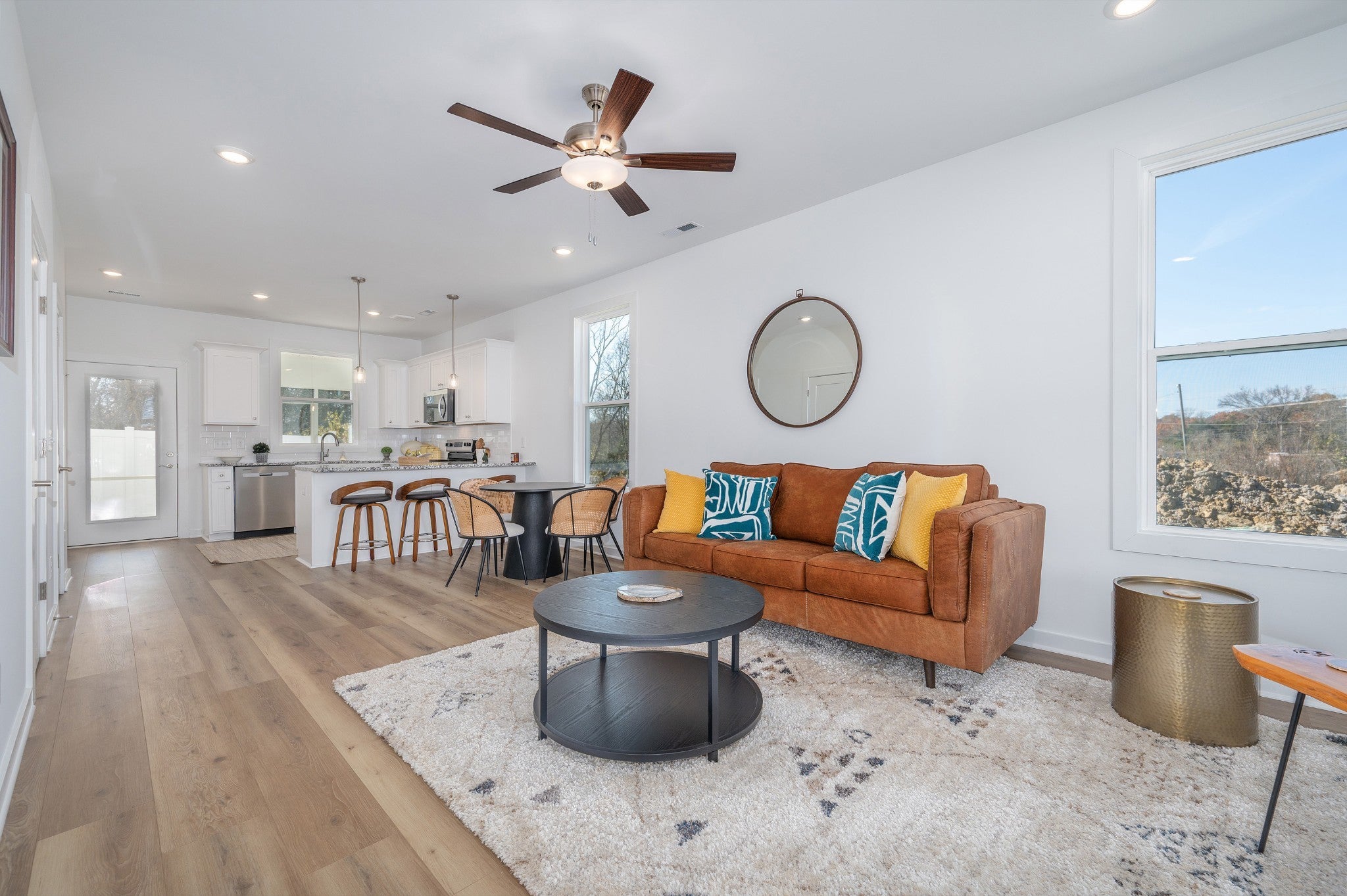 Photo of Listing #3042219