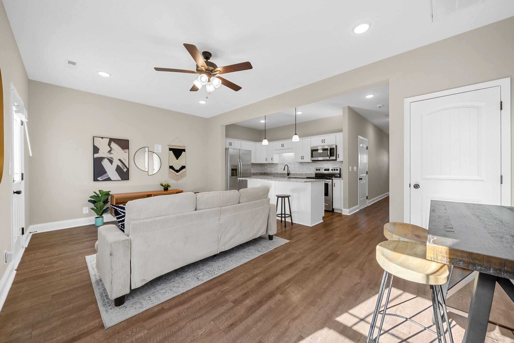 Photo of Listing #3042500