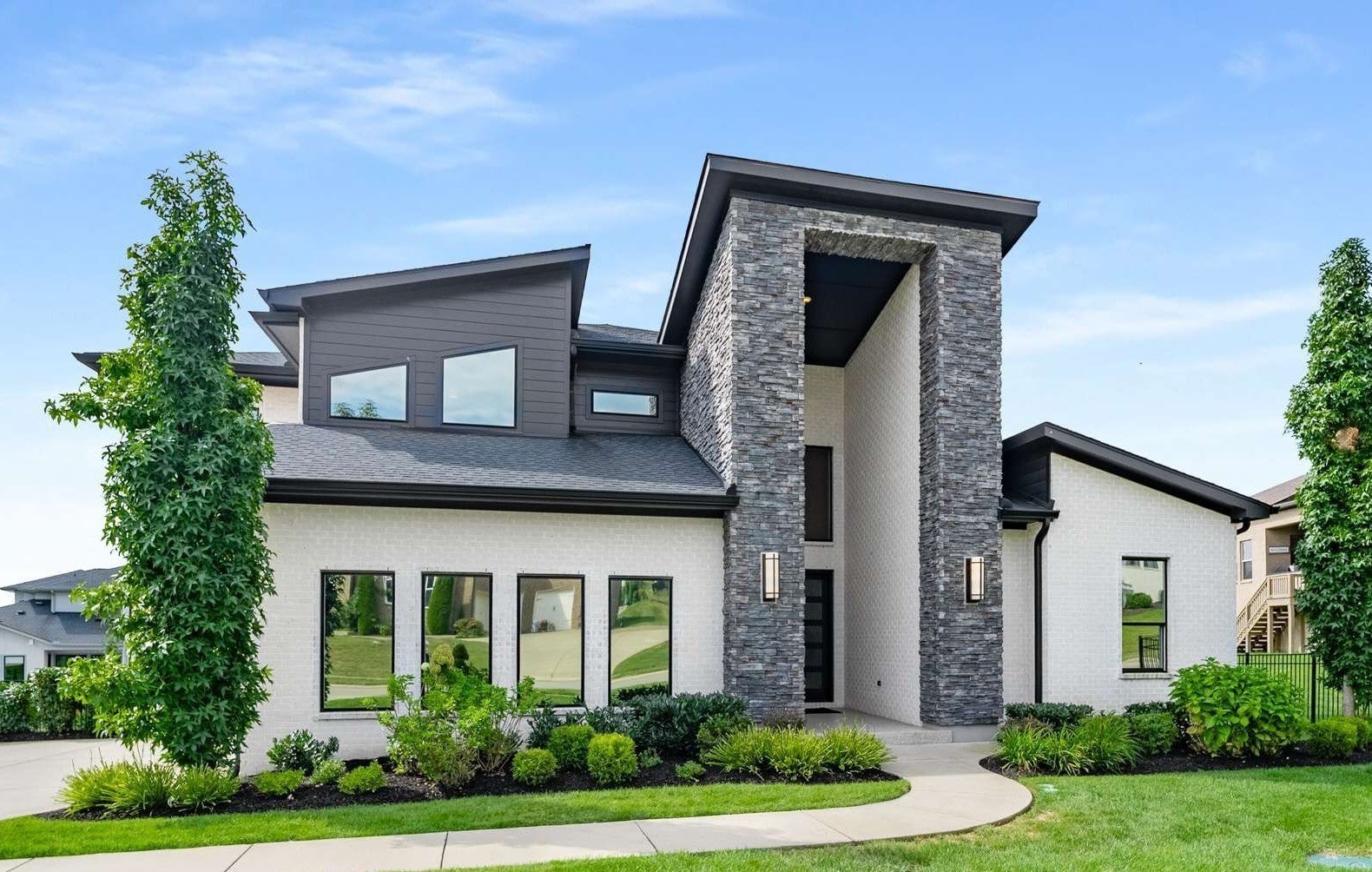 Photo of Listing #3042636