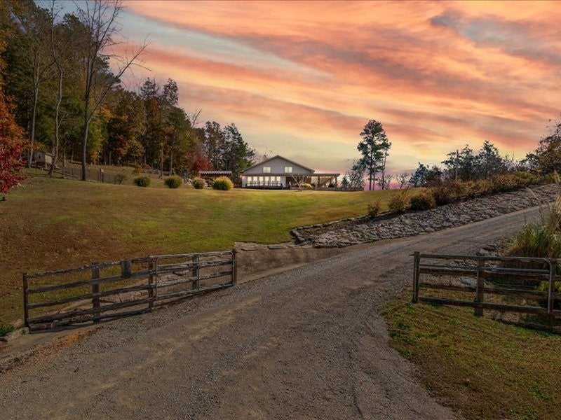 Photo of Listing #3042845