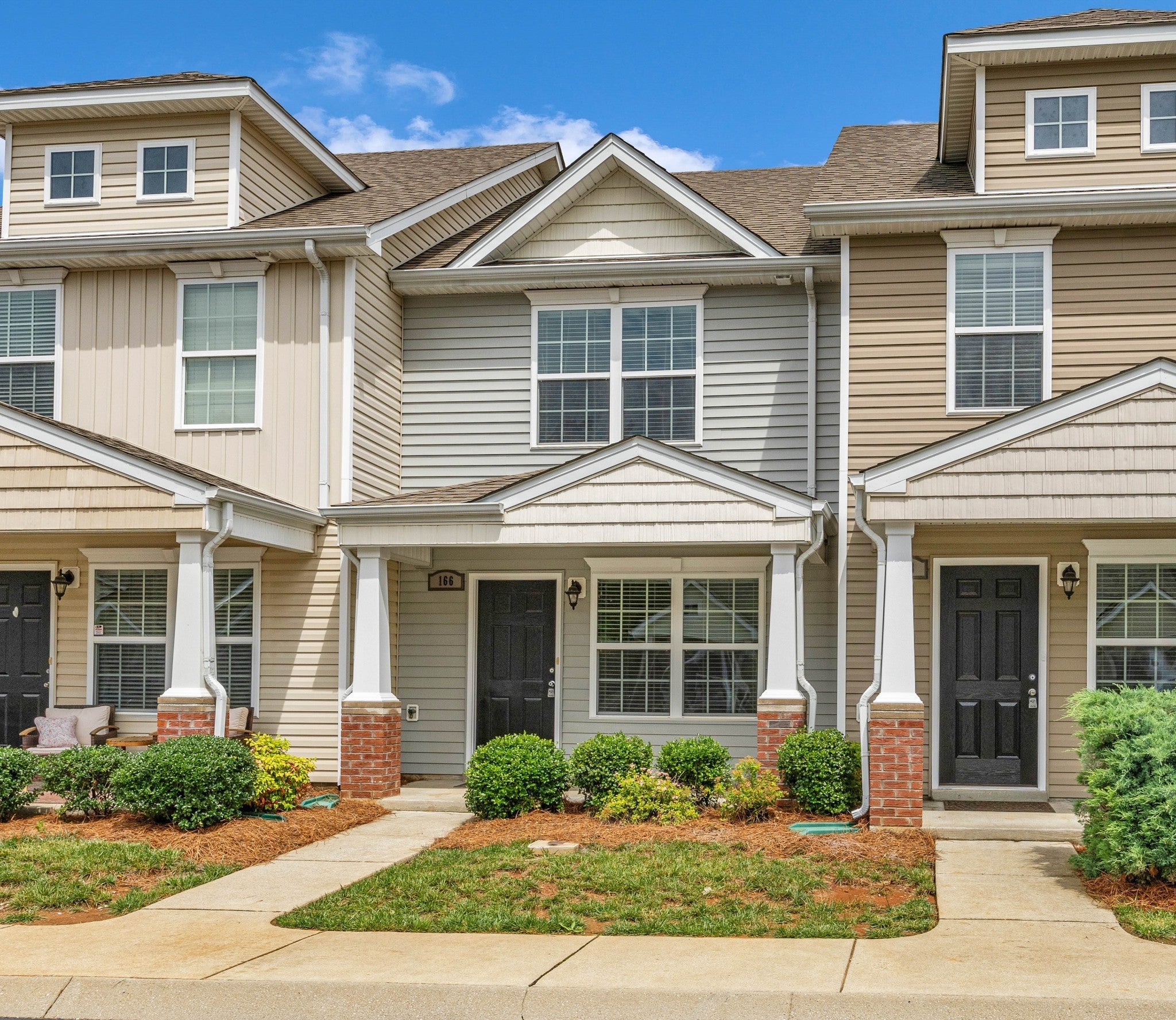 Photo of Listing #3042859