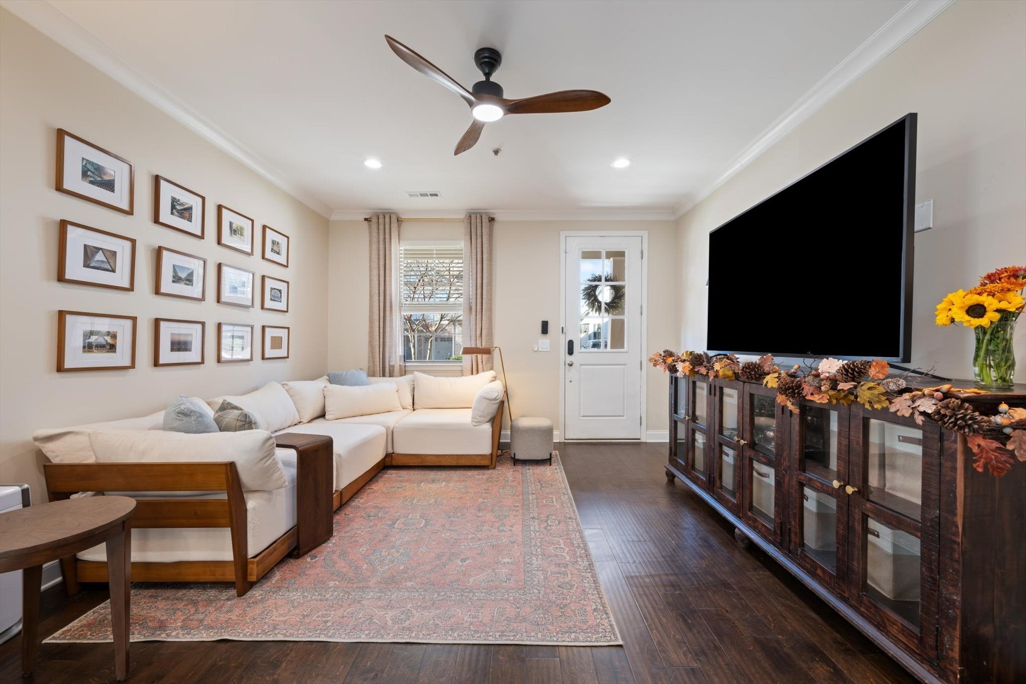 Photo of Listing #3042904