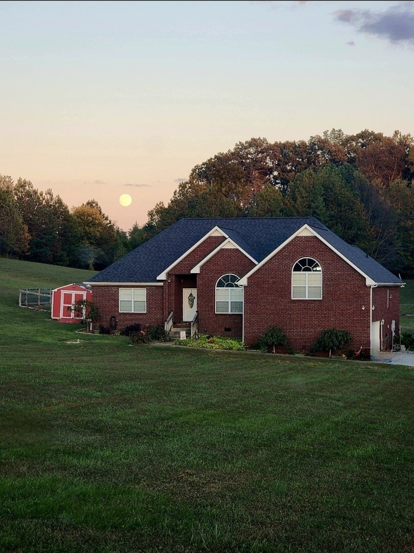 4591 Benson Rd, Springfield