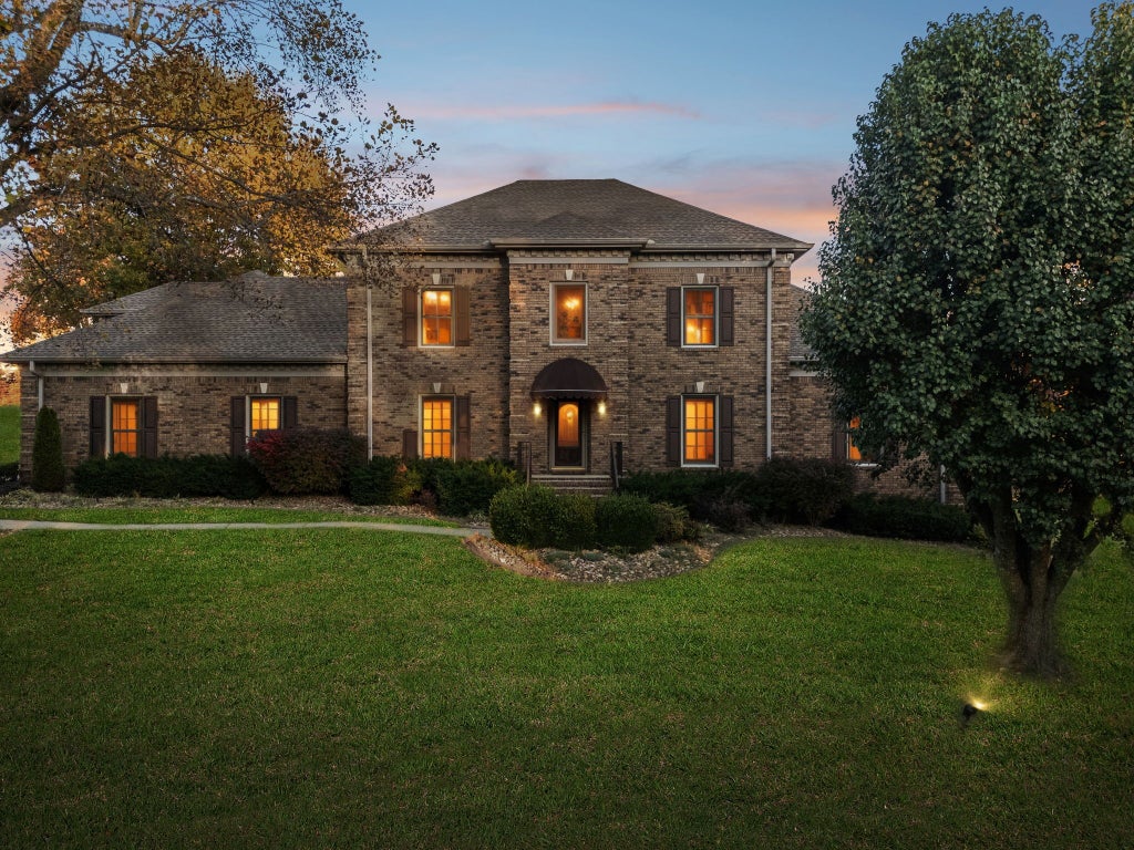 17 Huntington Dr, Clarksville