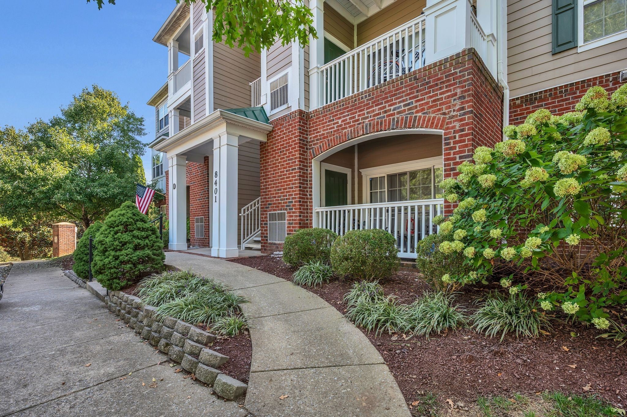 Photo of Listing #3043001