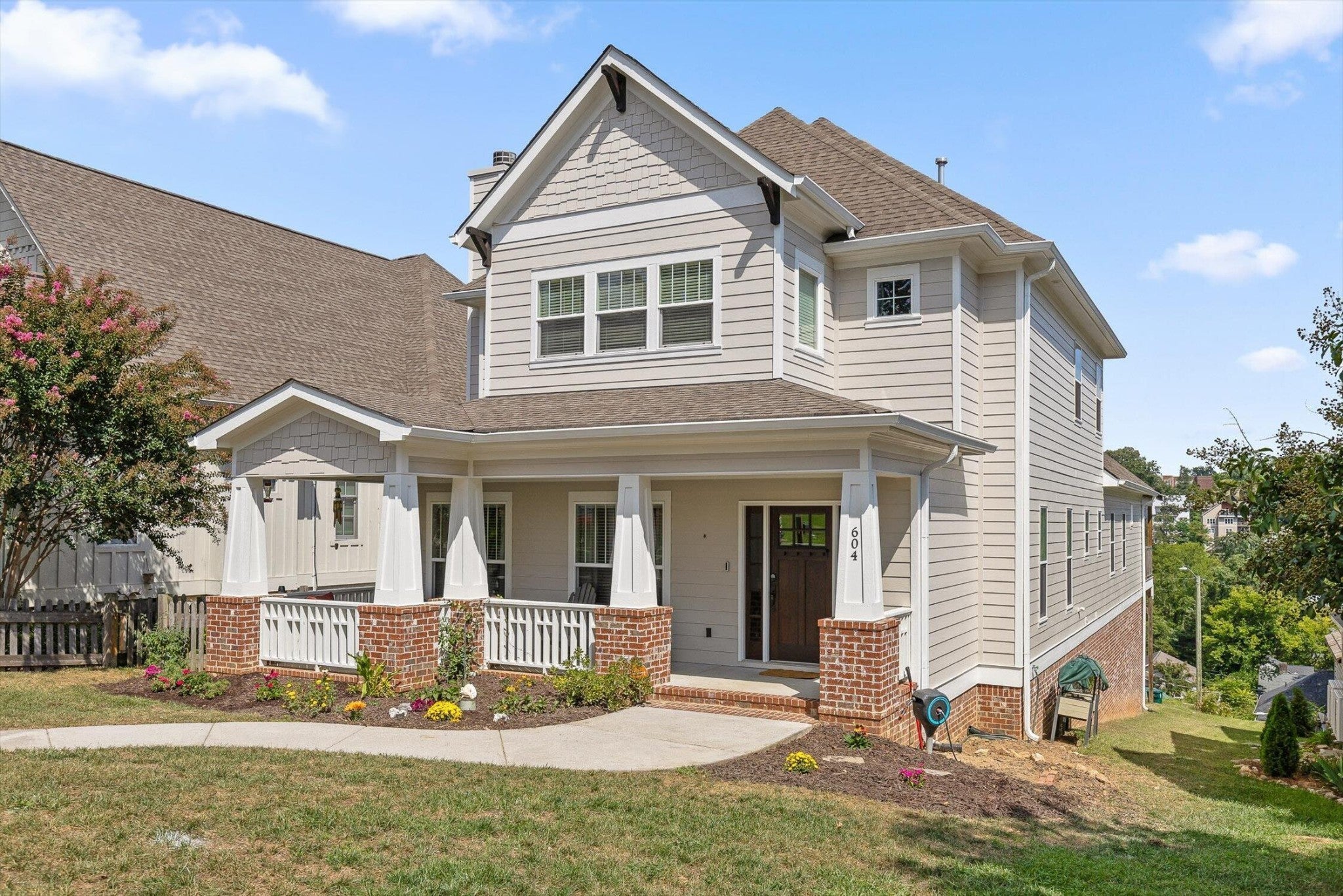 Photo of Listing #3043036