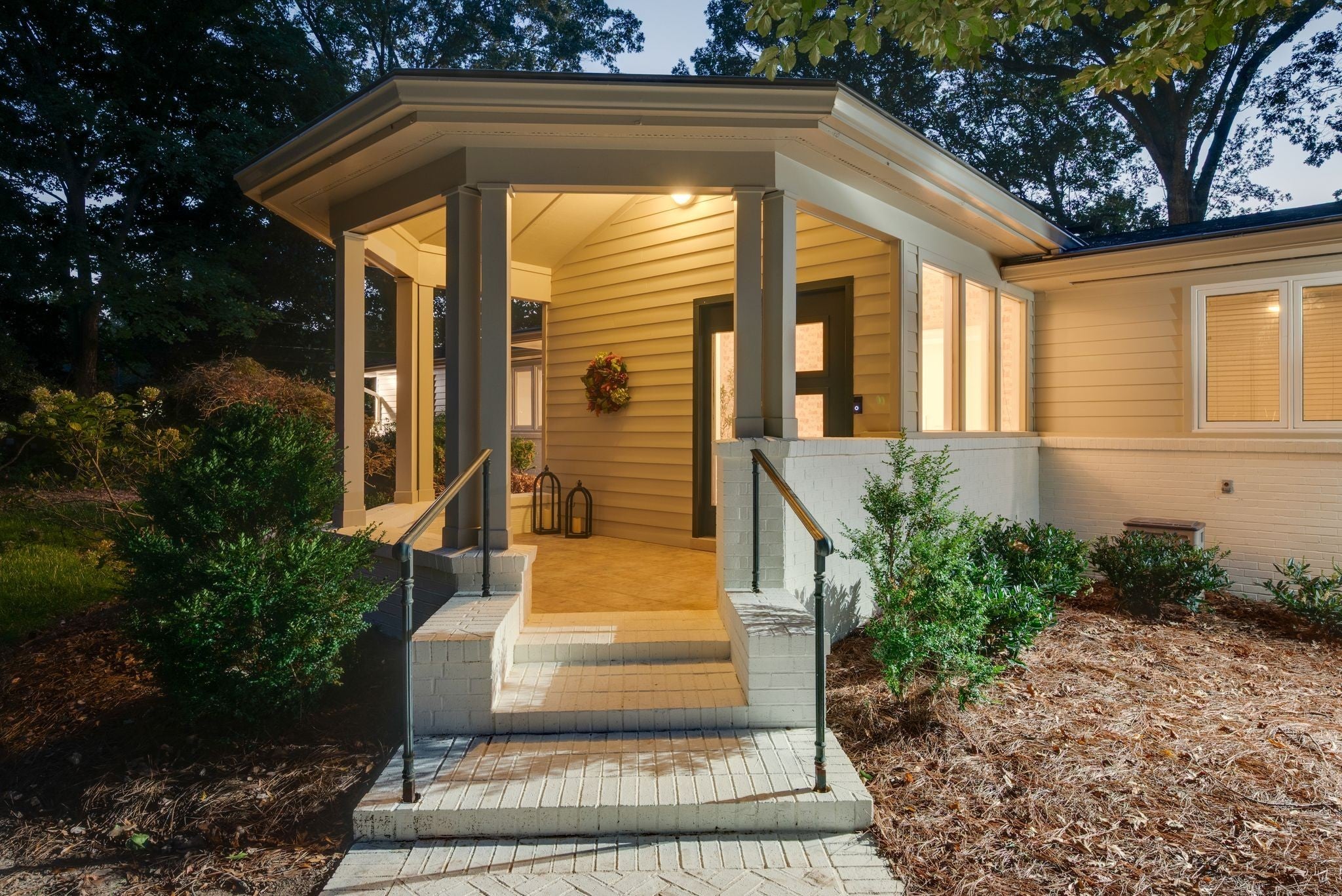 Photo of Listing #3043341