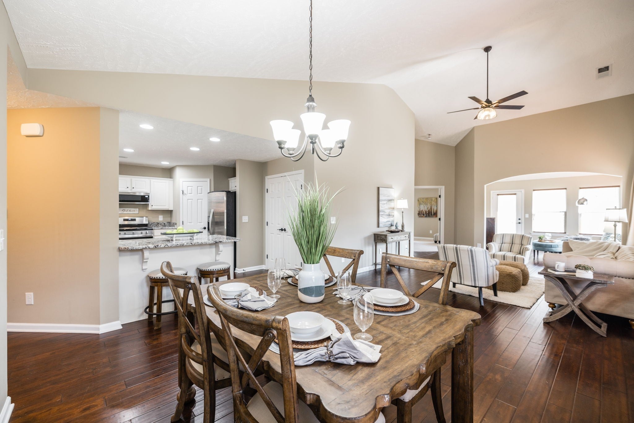 Photo of Listing #3043426