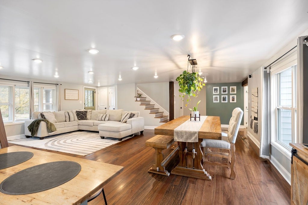 Photo of Listing #3043458