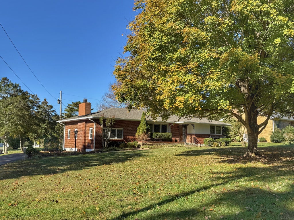 1105 N Charlotte Street, Dickson