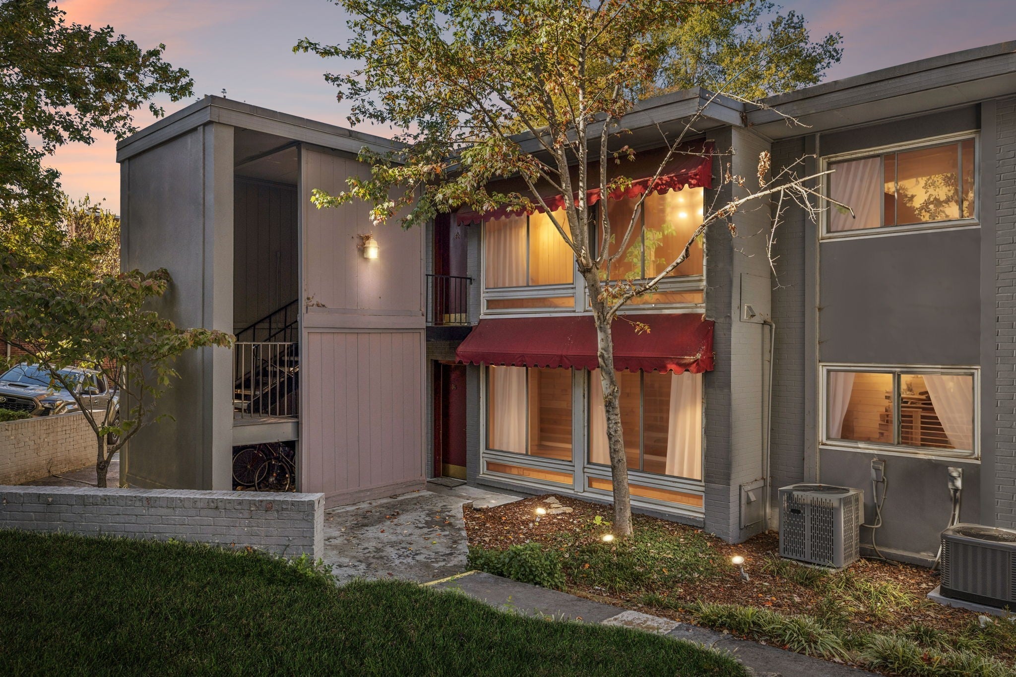 Photo of Listing #3043486