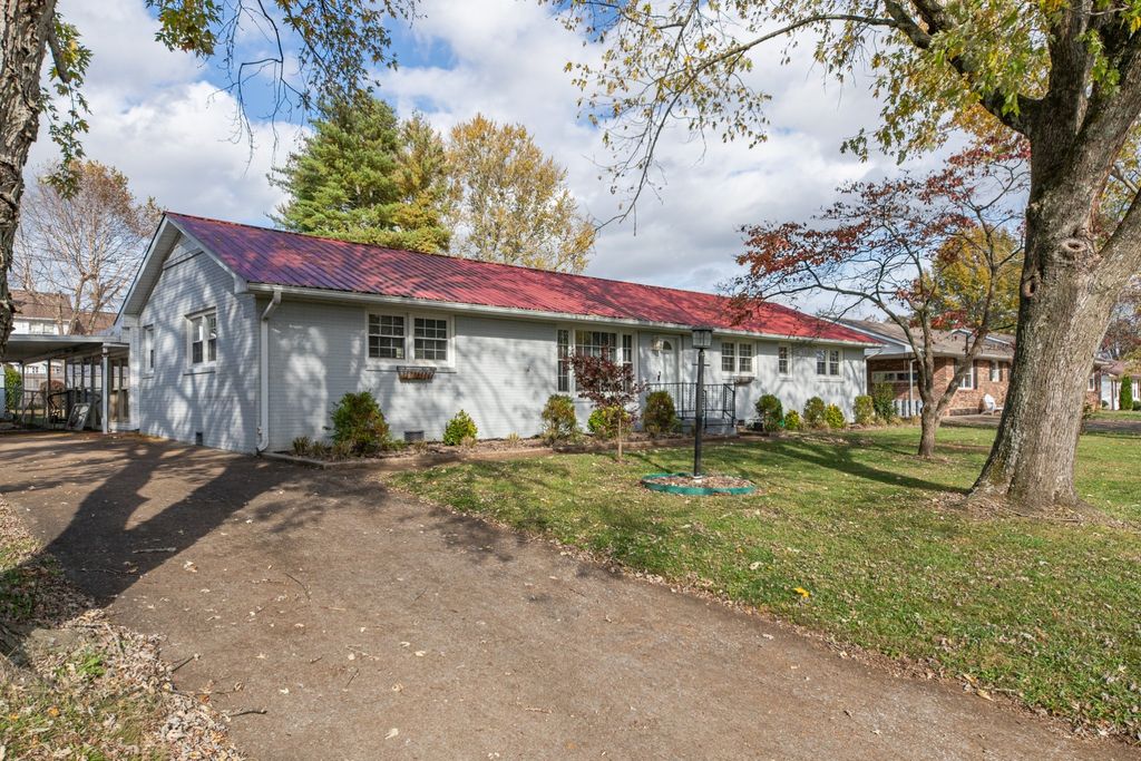502 9th St, Lawrenceburg