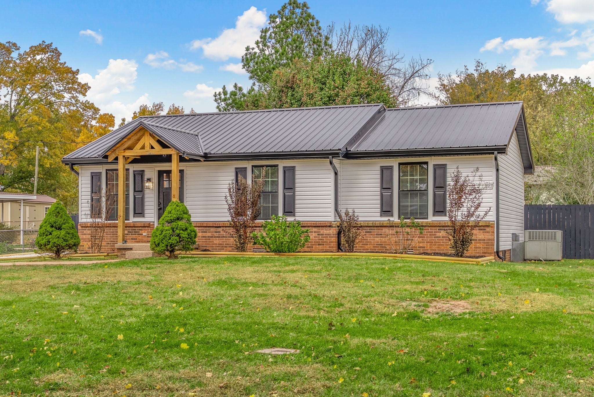 Photo for MLS 3043792 in 543 Appleton Dr Clarksville, TN - 37042