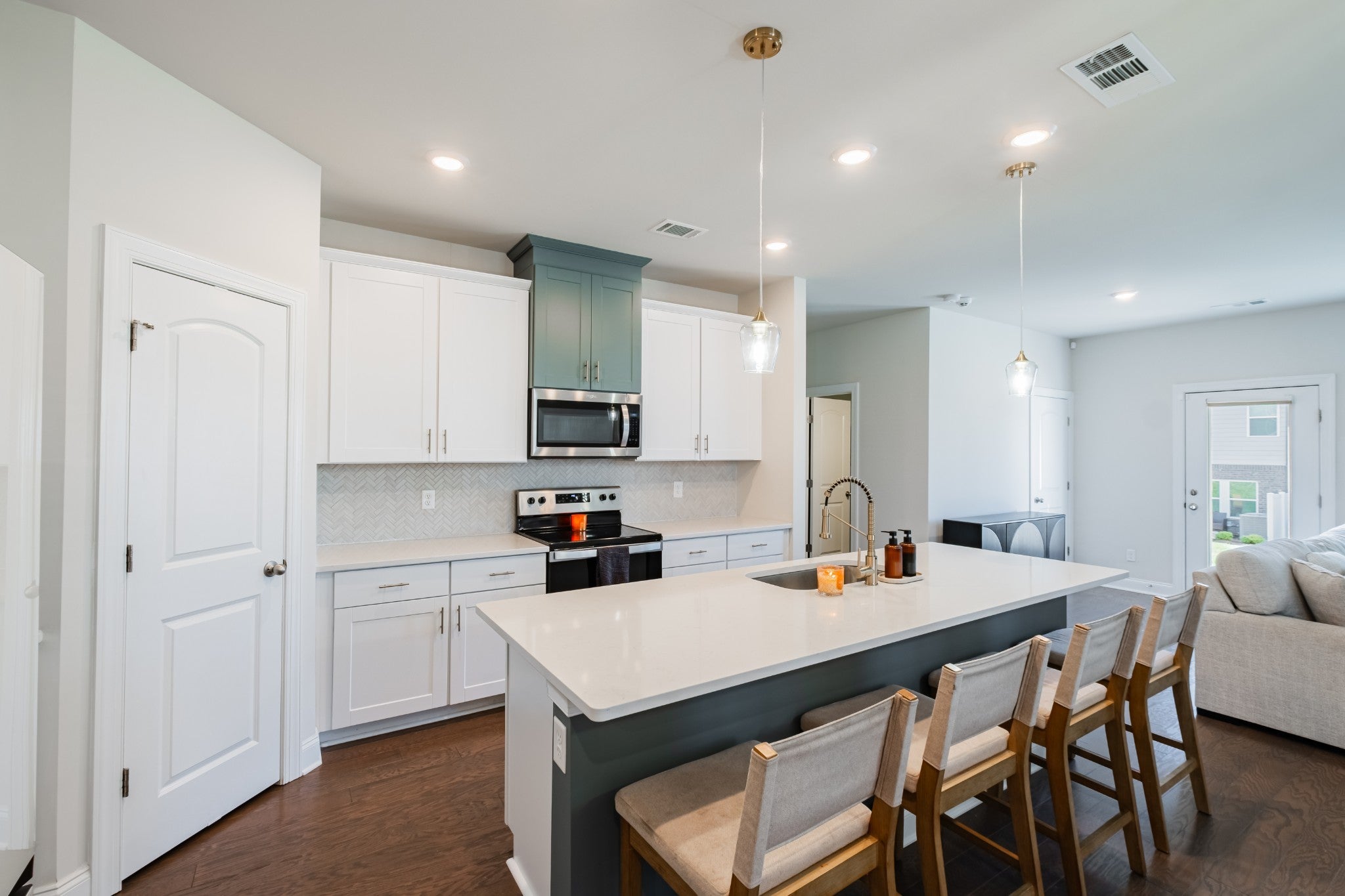 Photo of Listing #3045013