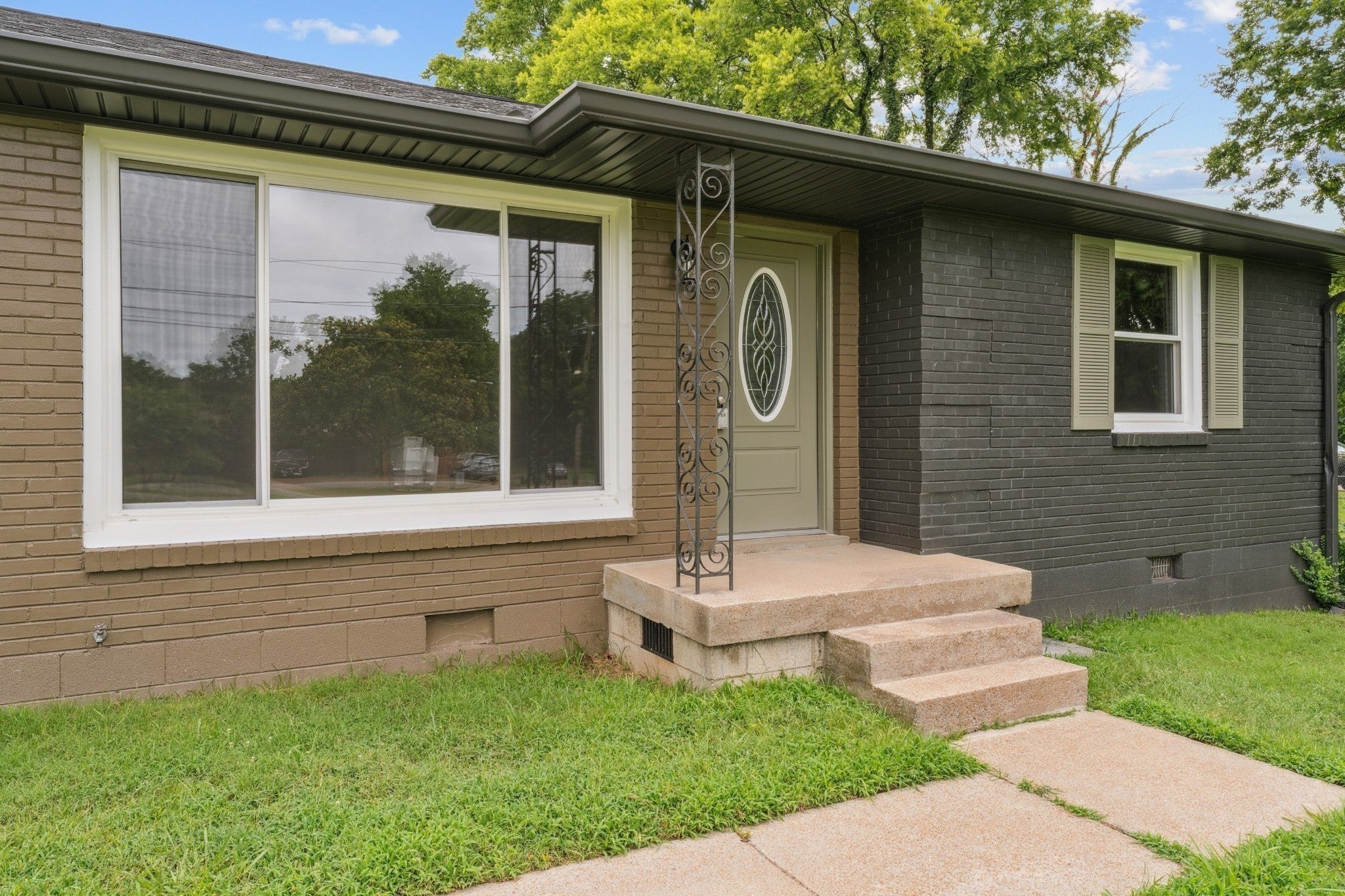 Photo of Listing #3045091