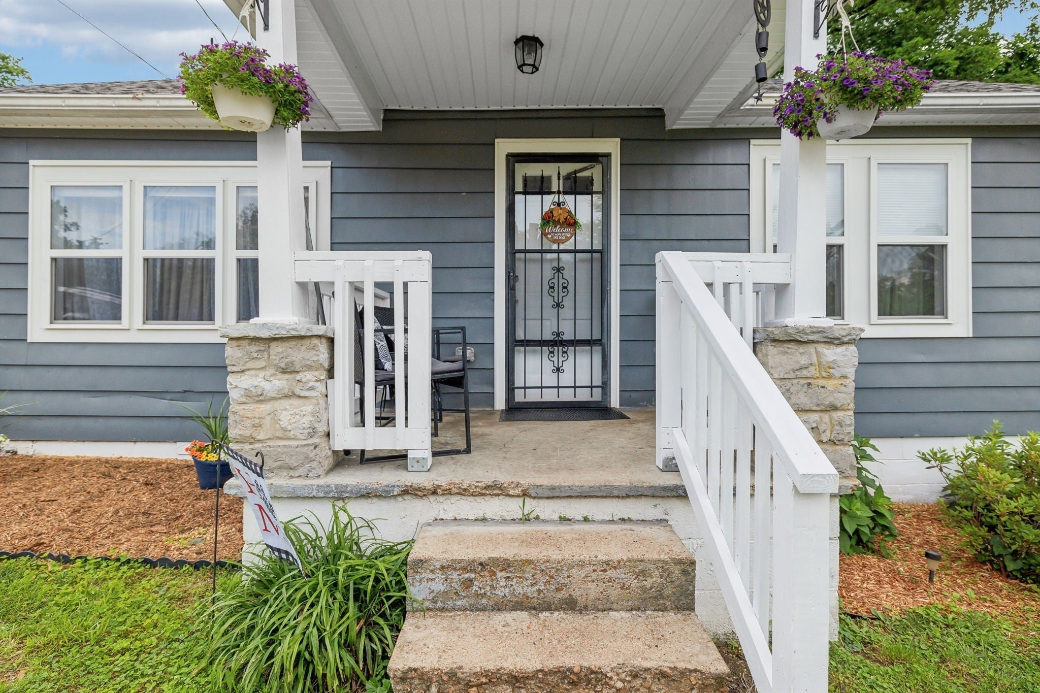 Home for sale in 109 Hall St Hartsville, TN