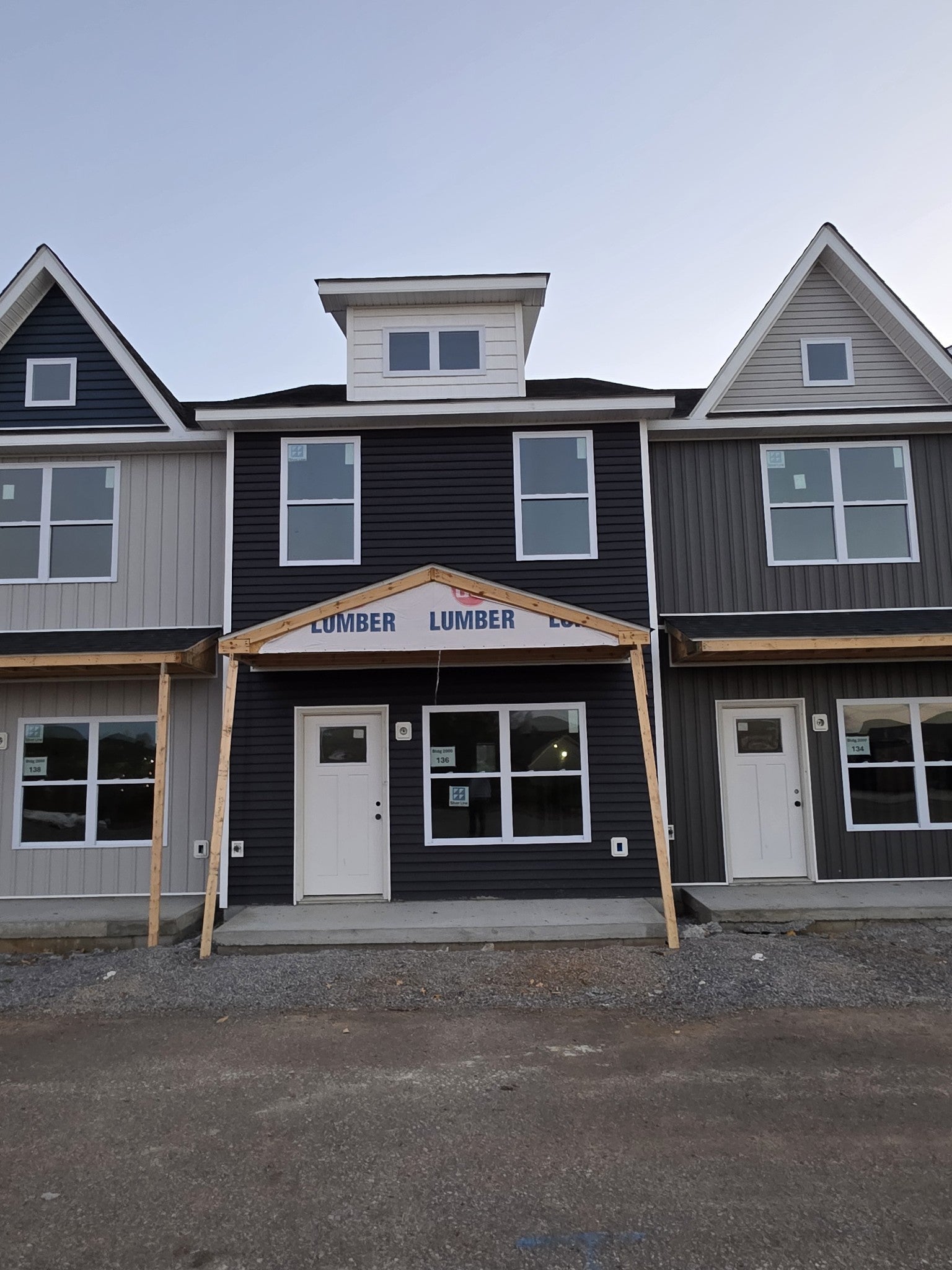 Photo of Listing #3045189