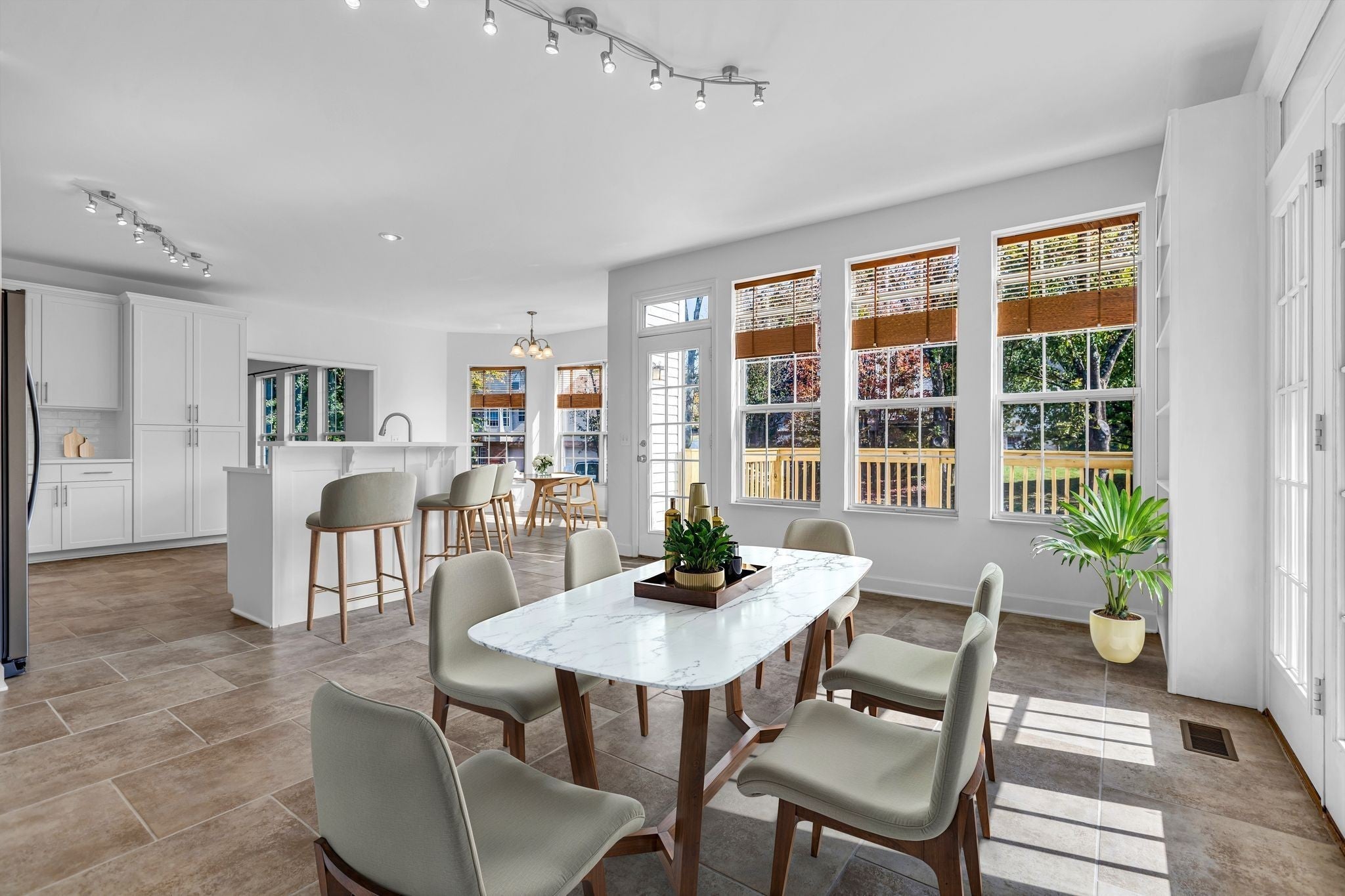 Photo of Listing #3045297