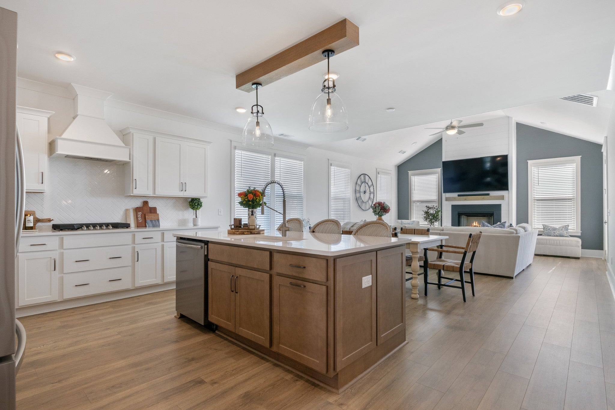 Photo of Listing #3045374