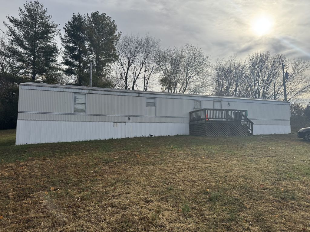 3020 W County Farm Rd, Springfield