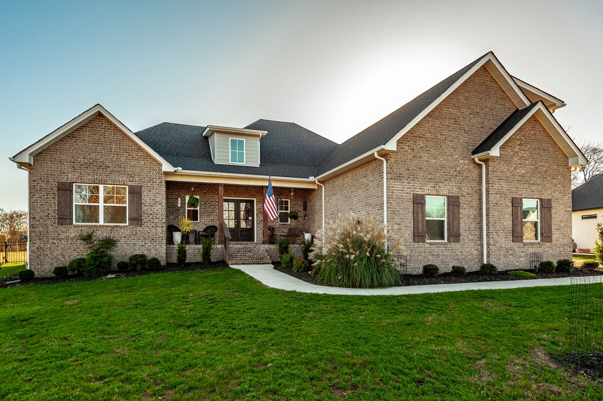 Photo of Listing #3045573