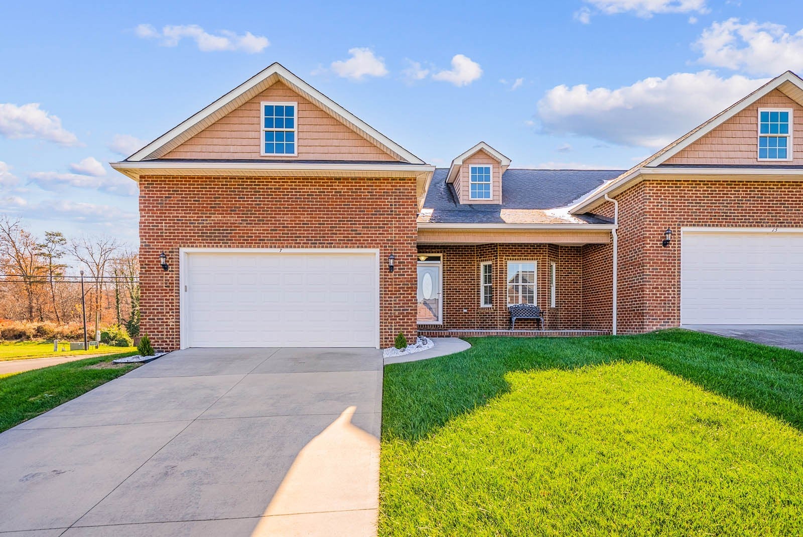 Photo of Listing #3045603