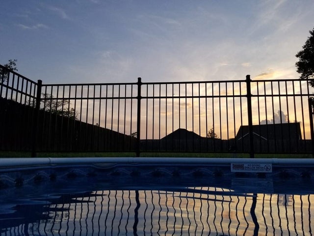 2212 Fairfax Dr, Clarksville