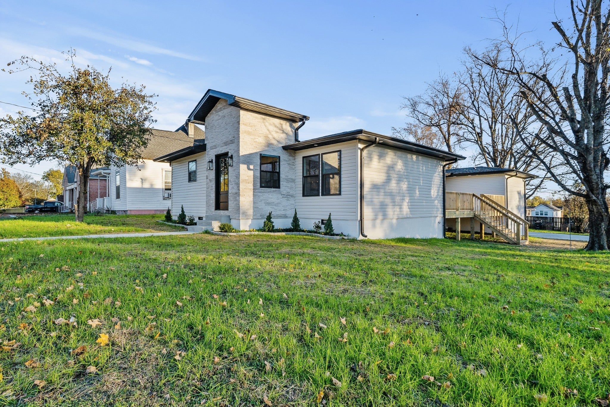 Photo of Listing #3045774