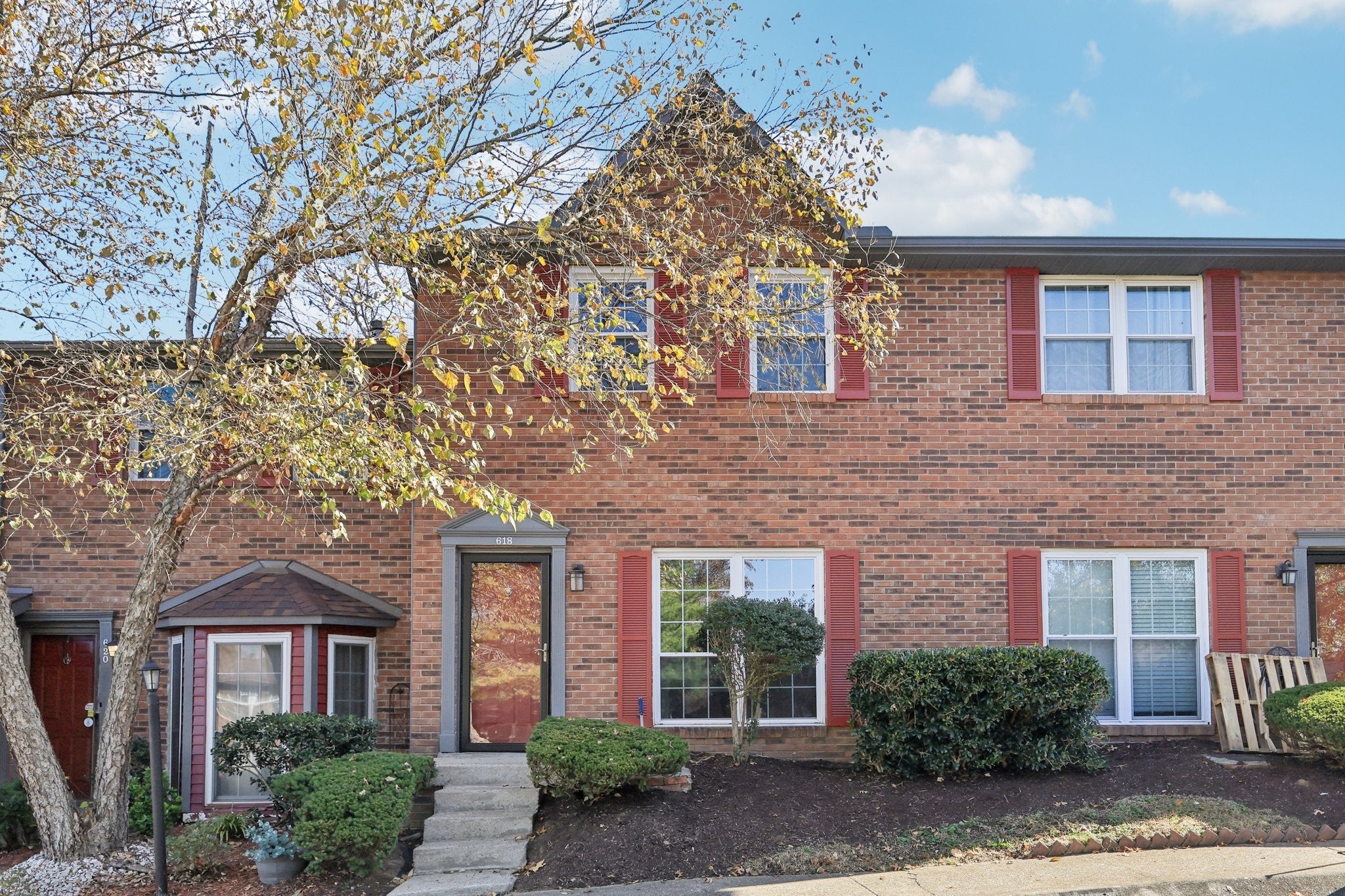 Photo of Listing #3045849