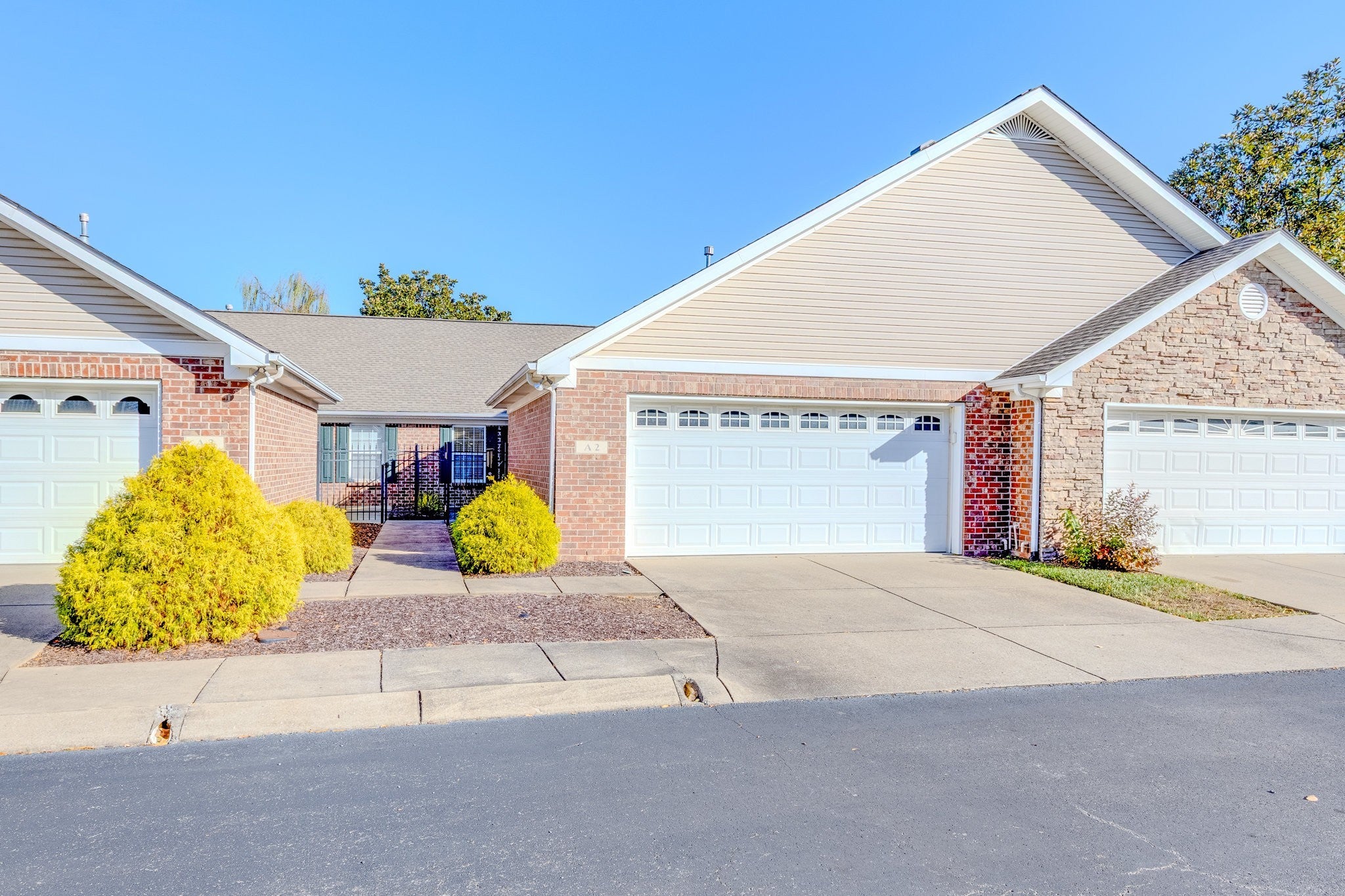 Photo of Listing #3046004