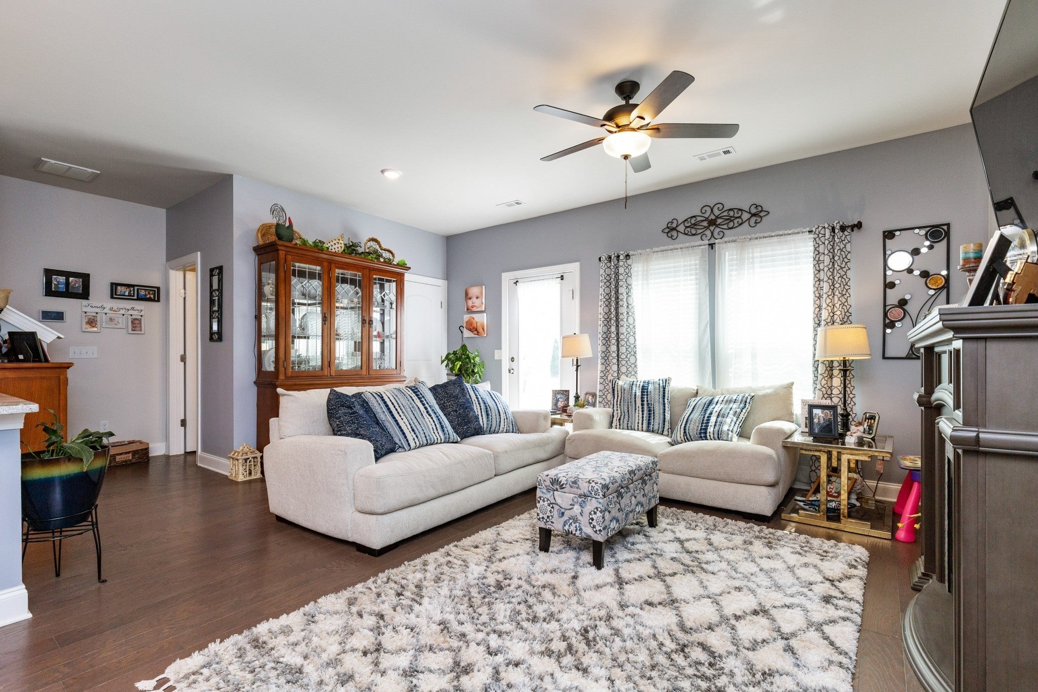 Photo of Listing #3046089