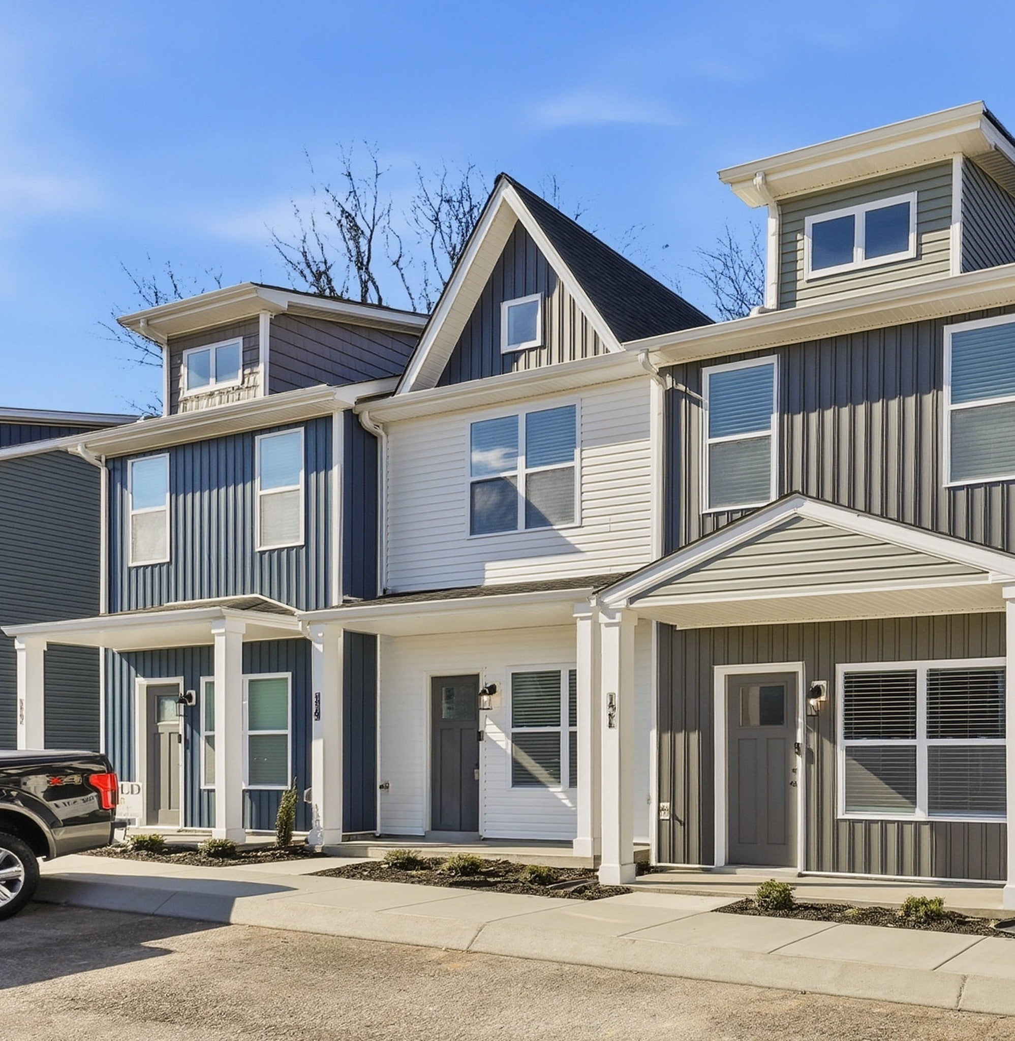 Photo of Listing #3046111