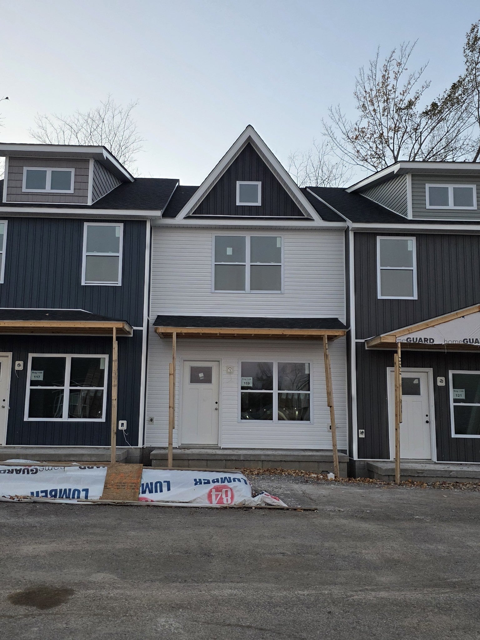 Photo of Listing #3046111