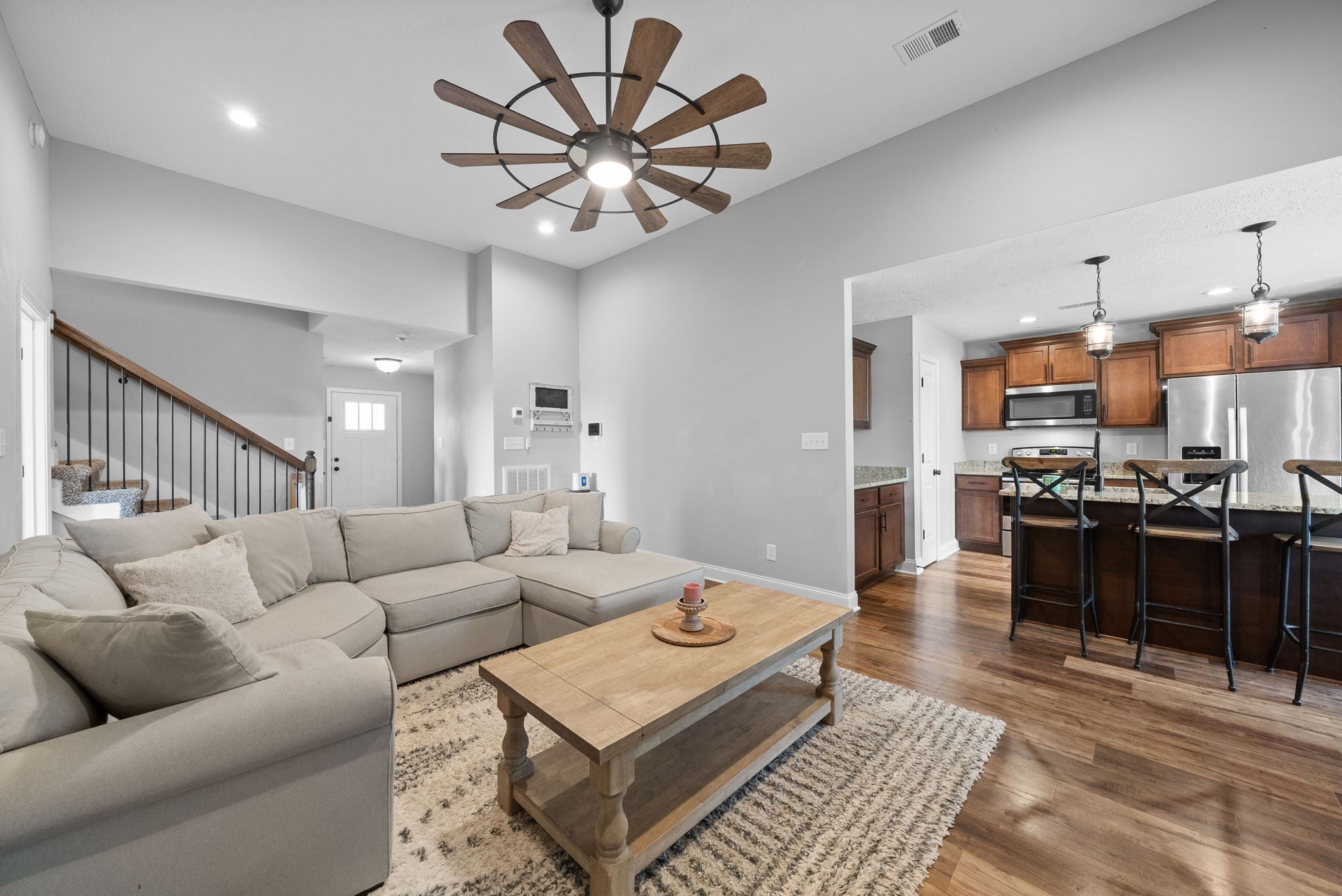 Photo of Listing #3046178