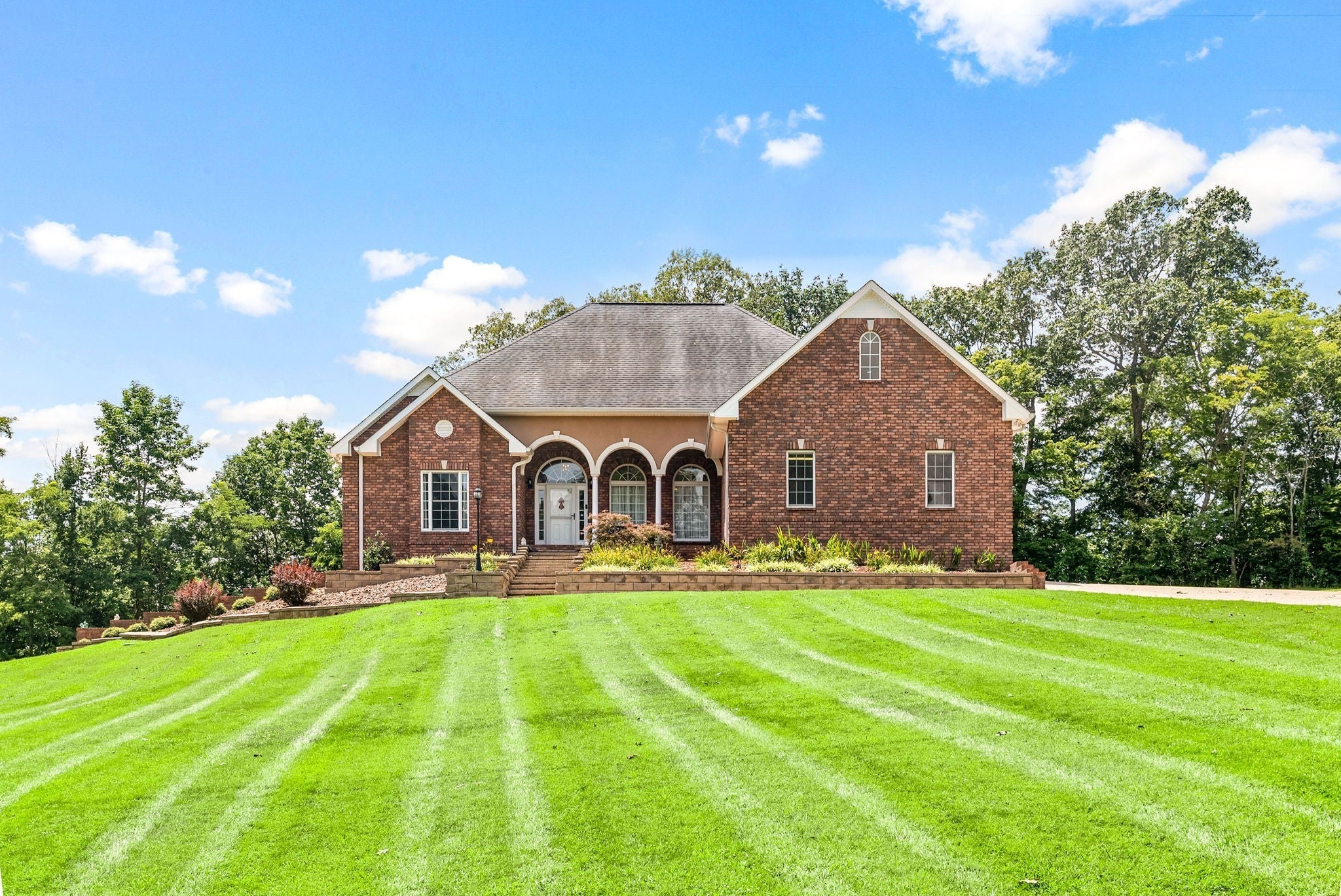 Photo of Listing #3046187