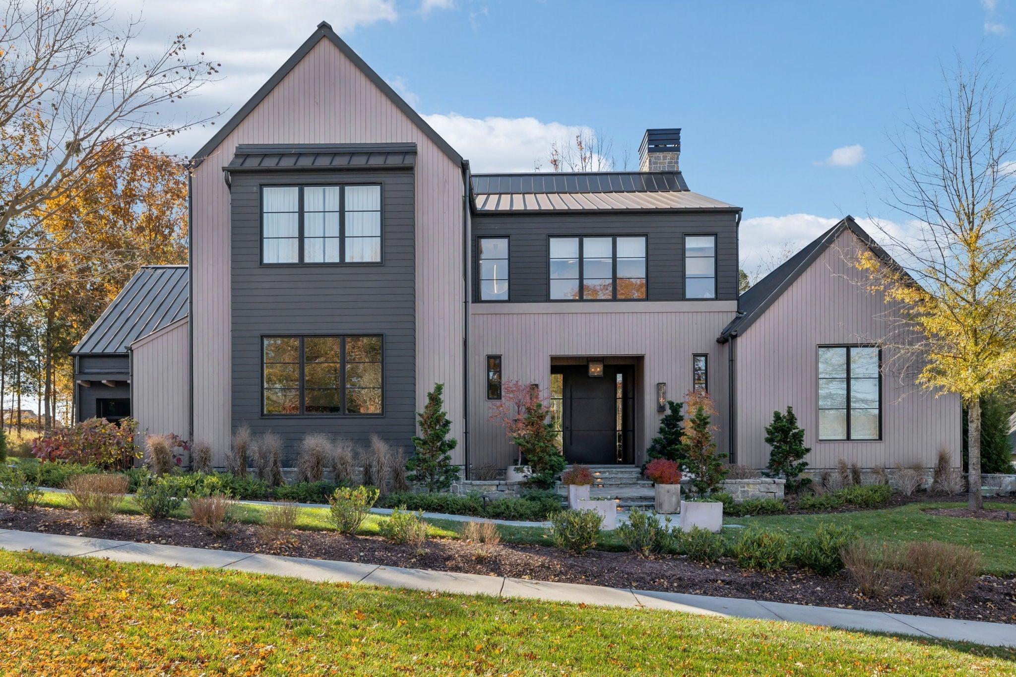 Photo of Listing #3046215