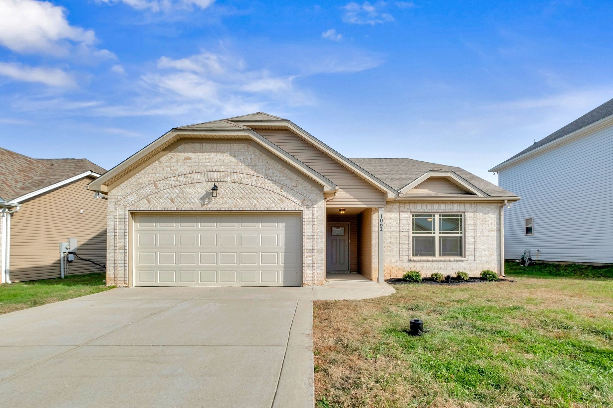 Photo of Listing #3046326