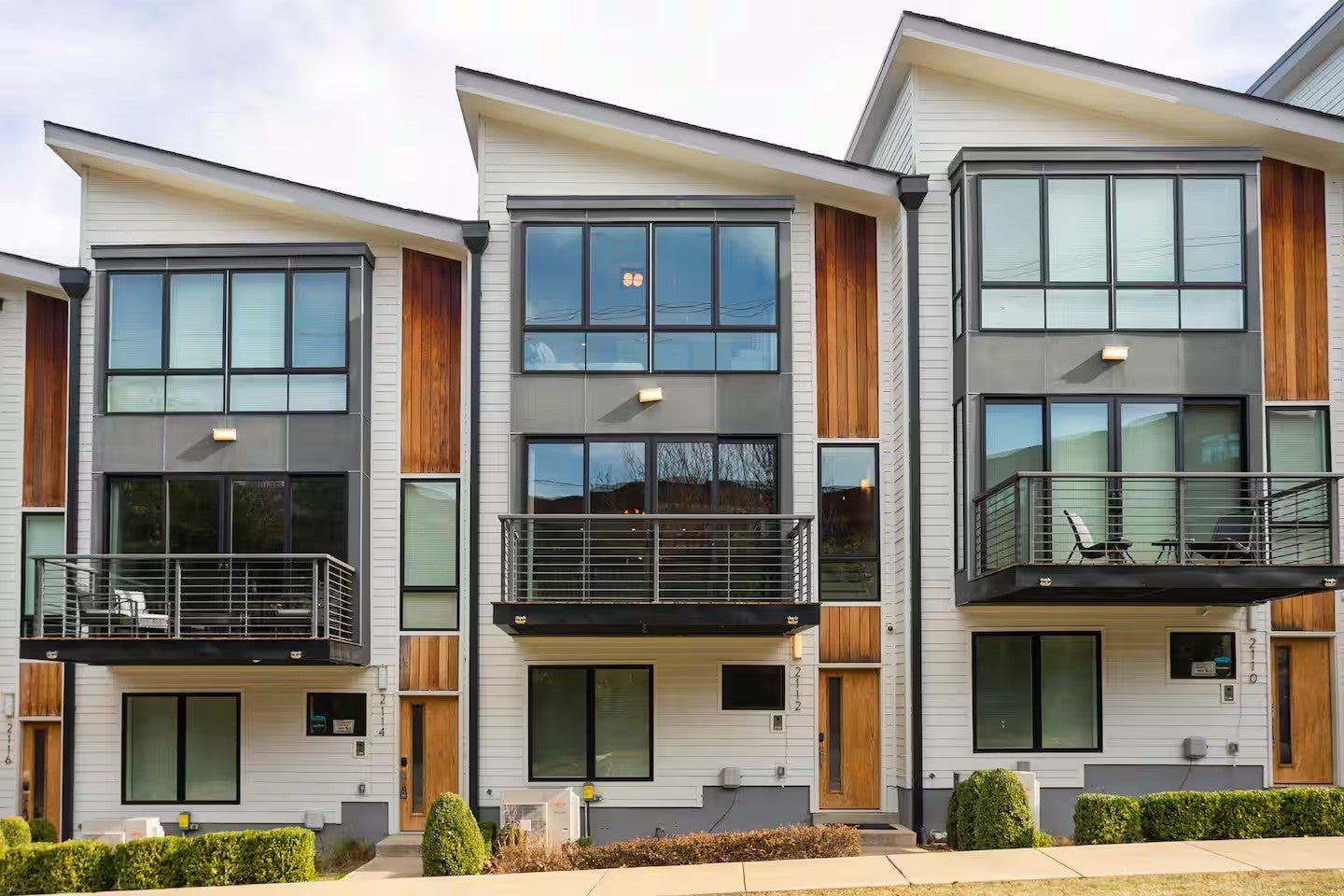 Photo of Listing #3046335