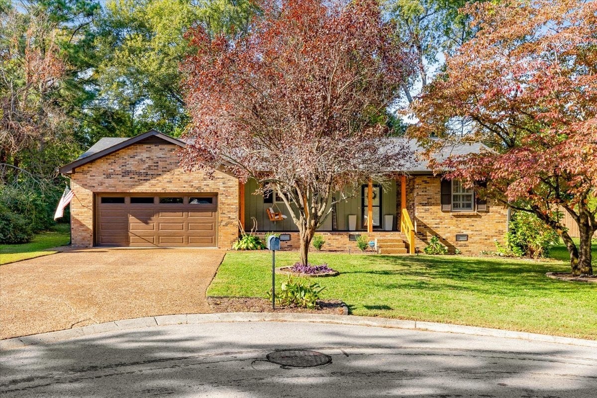 Home for sale in 1325 Mallard Dr Franklin, TN