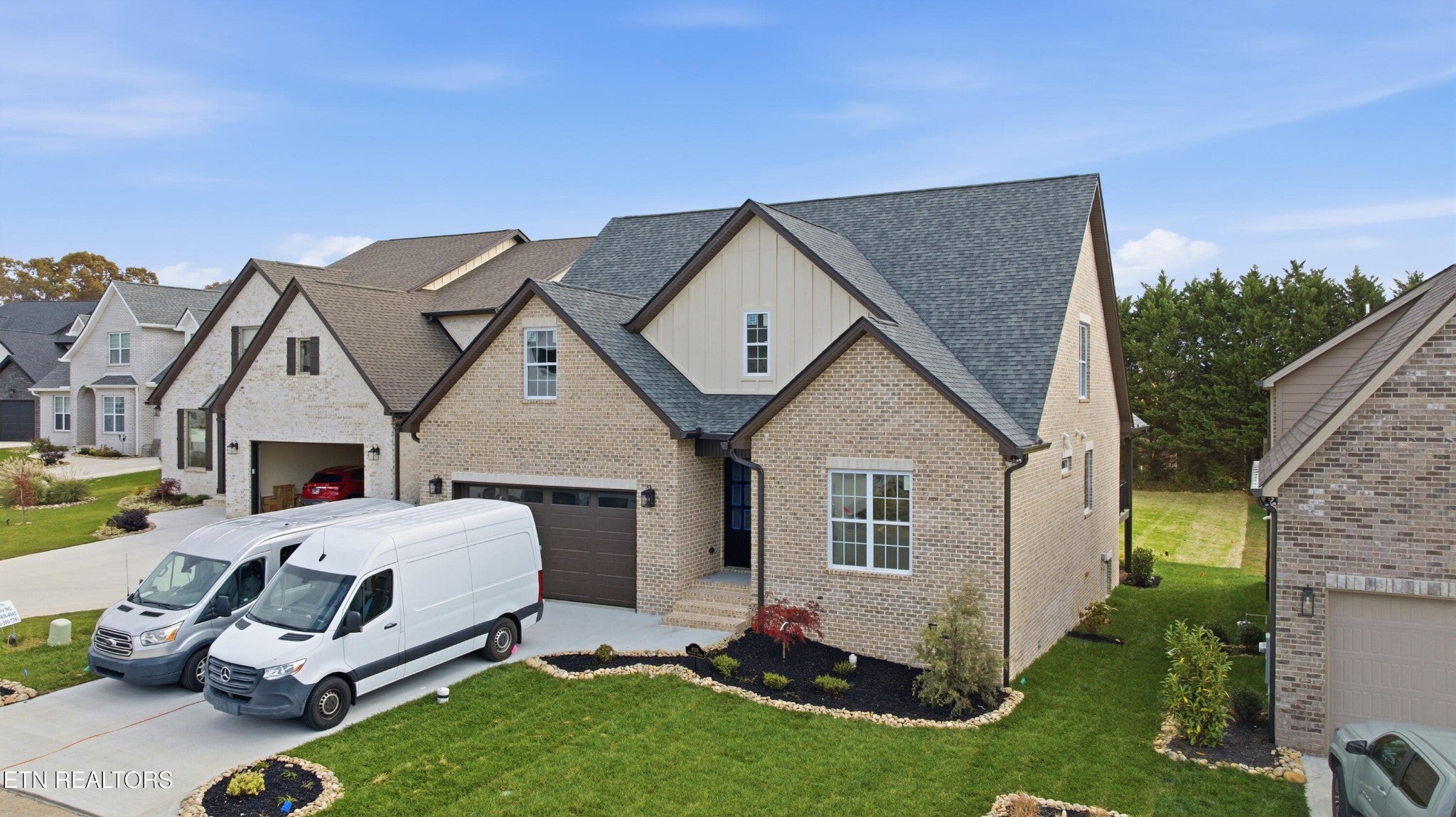 Photo of Listing #3046395