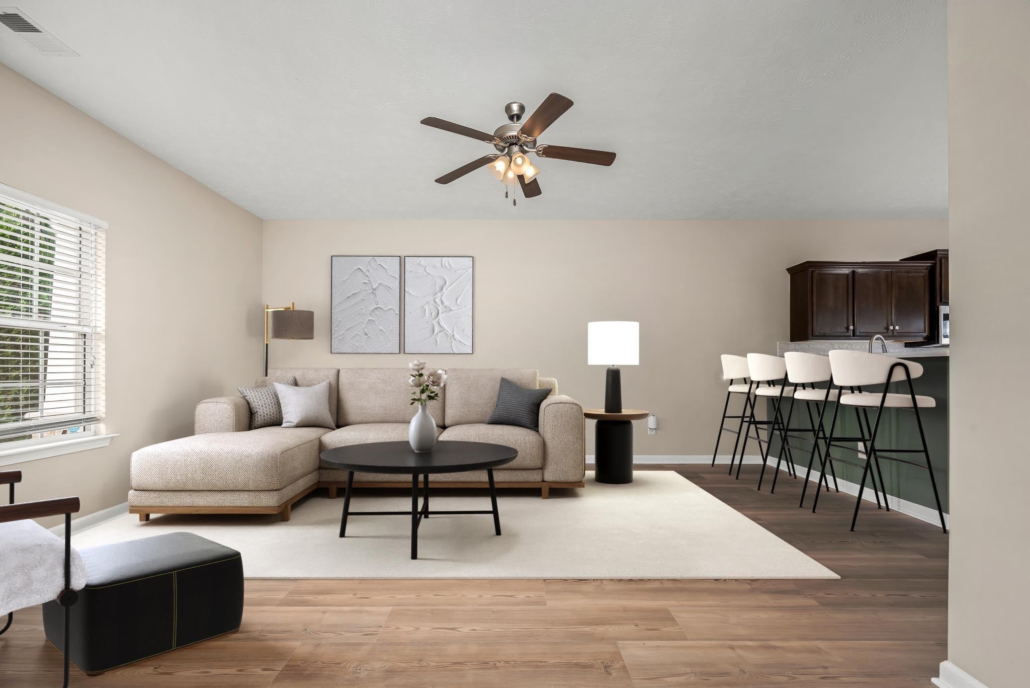 Photo of Listing #3046421