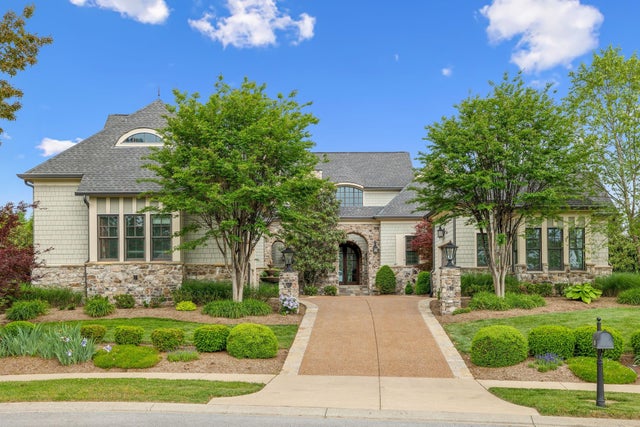 6054 Pelican Way, College Grove