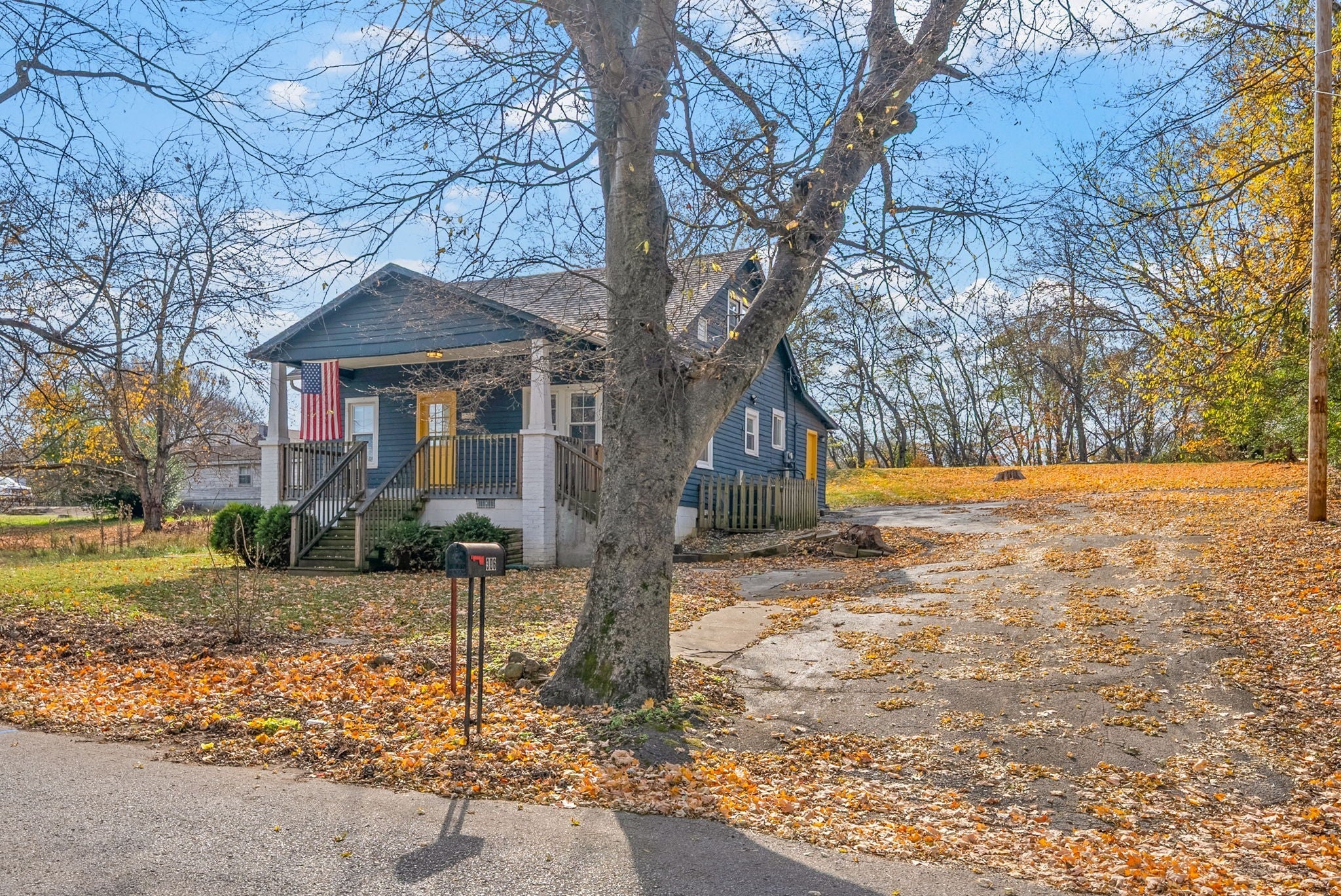 Home for sale in 306 E St Clarksville, TN