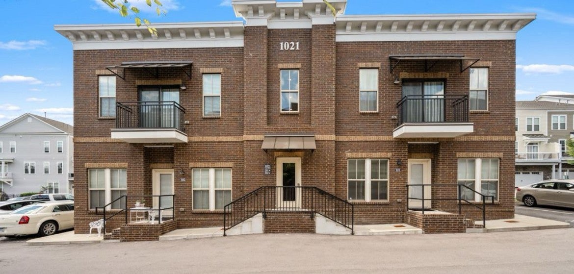 Photo of Listing #3046619